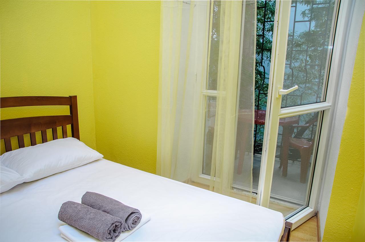Golden Globus Hostel Κίεβο Εξωτερικό φωτογραφία