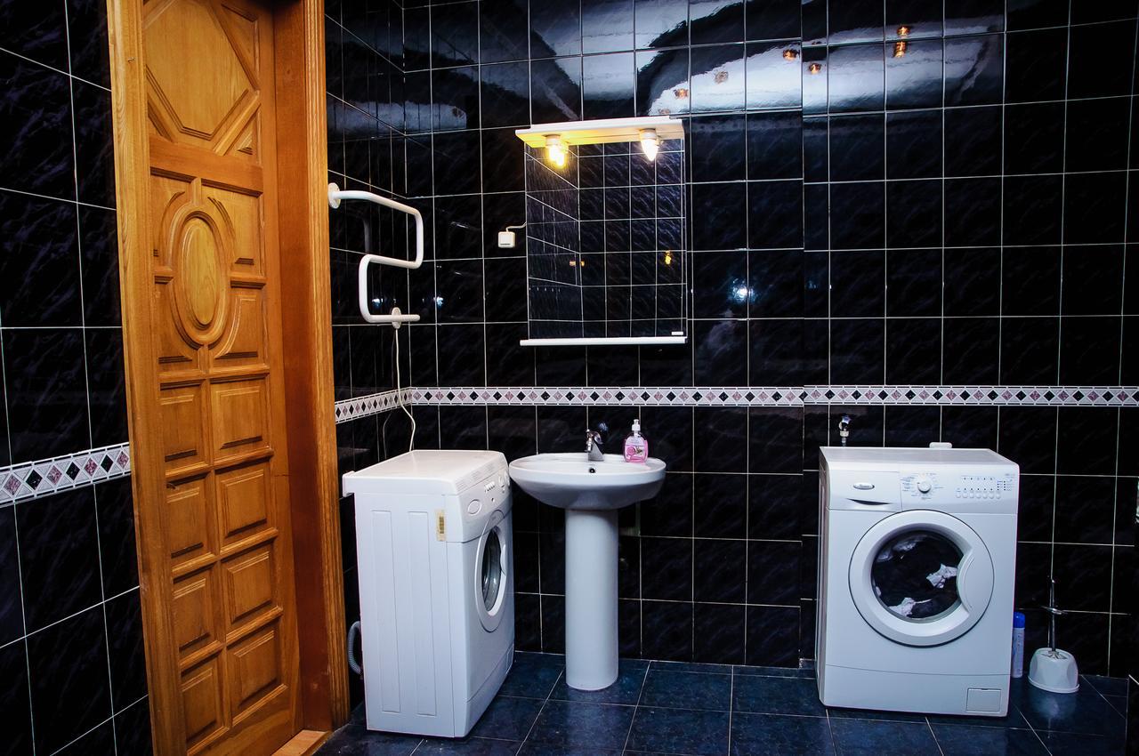 Golden Globus Hostel Κίεβο Εξωτερικό φωτογραφία