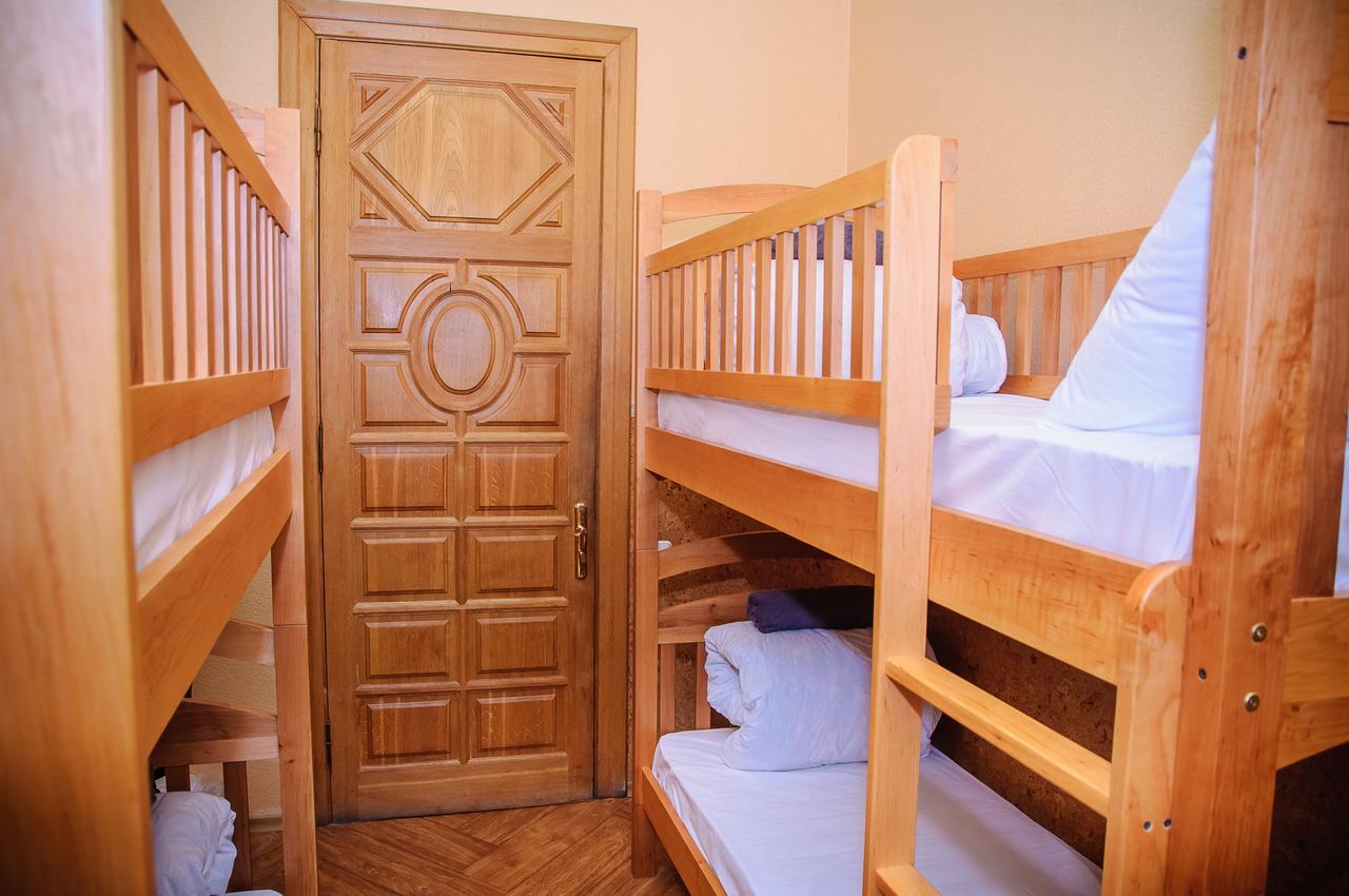 Golden Globus Hostel Κίεβο Εξωτερικό φωτογραφία