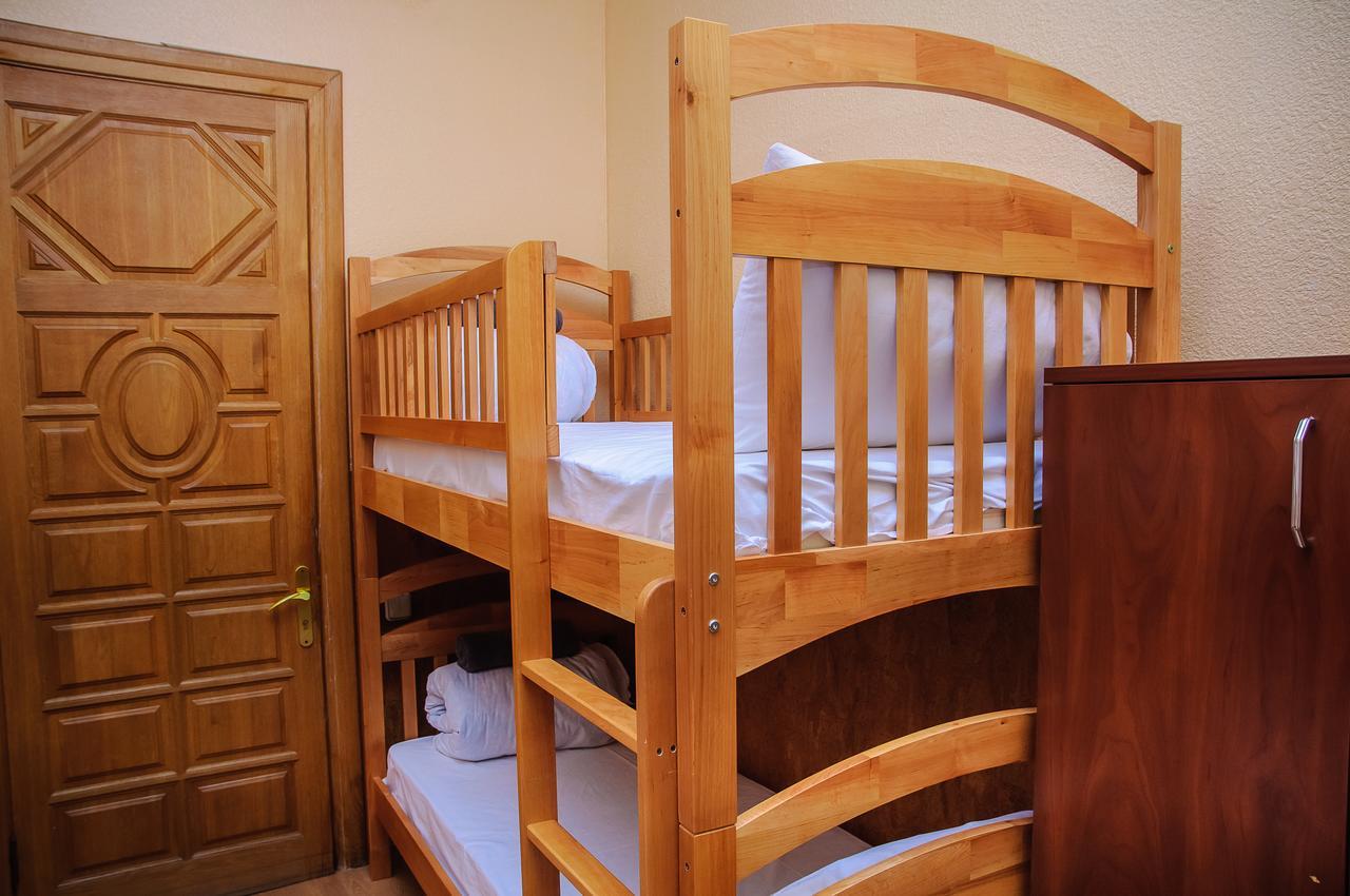 Golden Globus Hostel Κίεβο Εξωτερικό φωτογραφία