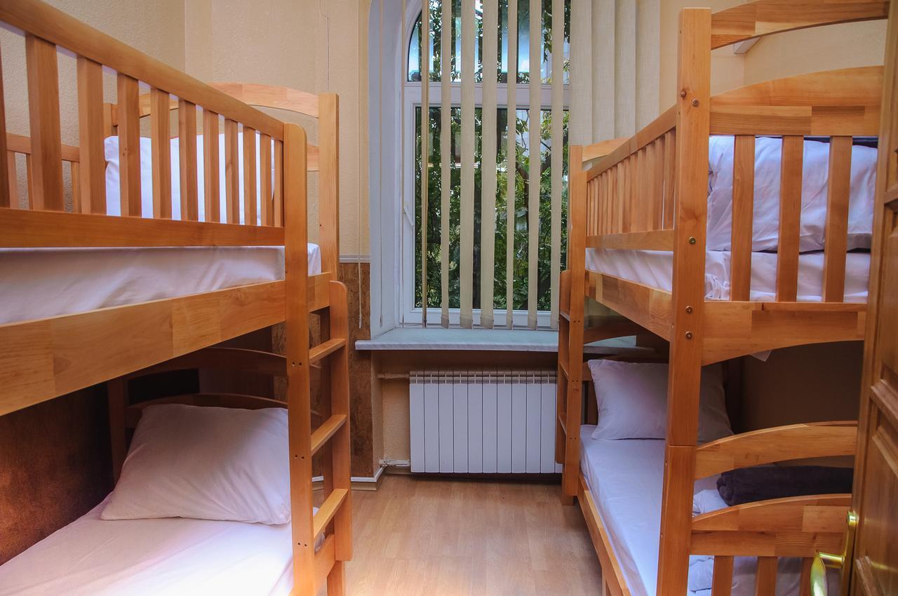Golden Globus Hostel Κίεβο Εξωτερικό φωτογραφία