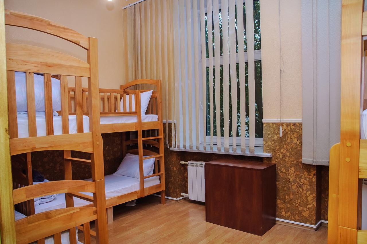Golden Globus Hostel Κίεβο Εξωτερικό φωτογραφία